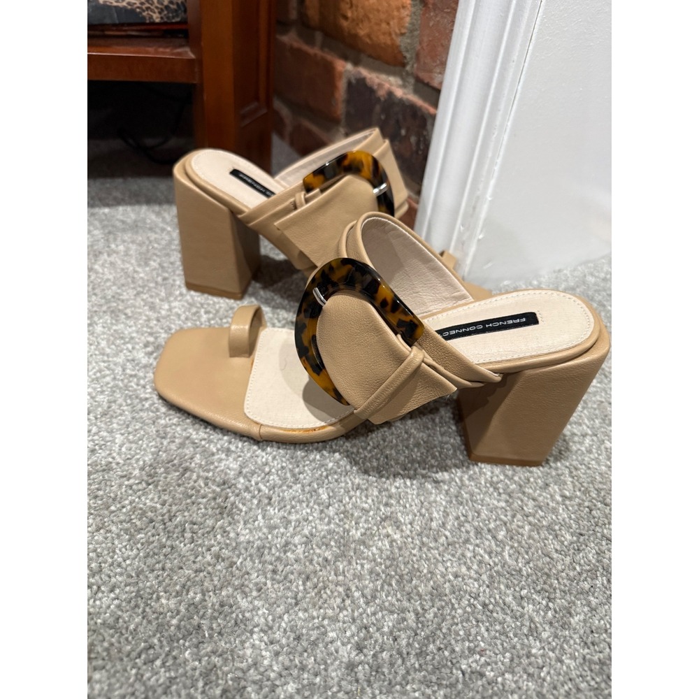 French Connection‎ Cecelia Tan Beige Block Heel Sandal Tortoise Buckle Mules 7.5